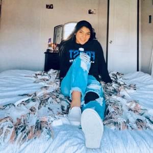 Meet your Posher, Brenda